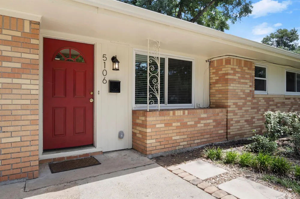5106 W 43rd Houston, TX 77092