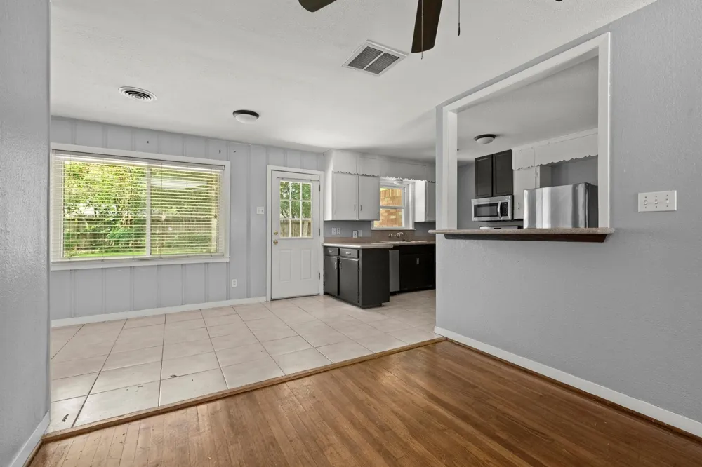 5106 W 43rd Houston, TX 77092