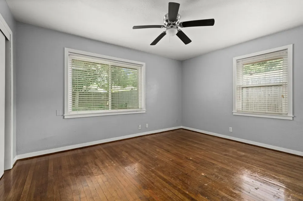 5106 W 43rd Houston, TX 77092