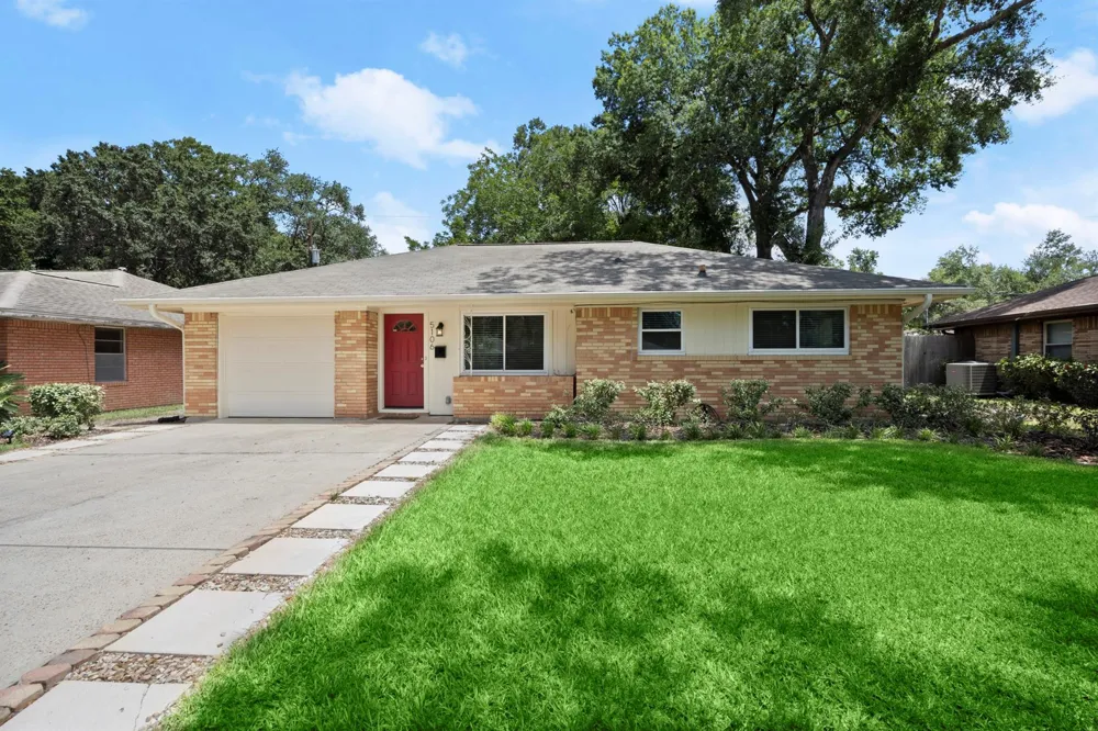 5106 W 43rd Houston, TX 77092