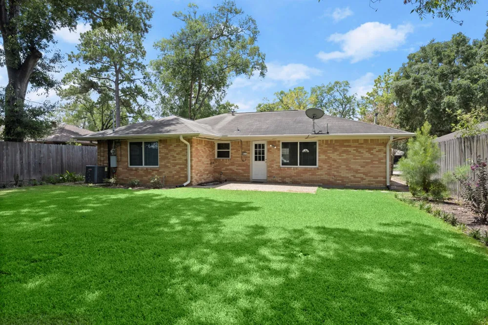 5106 W 43rd Houston, TX 77092