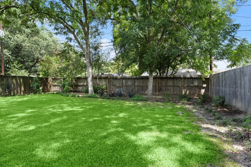5106 W 43rd Houston, TX 77092