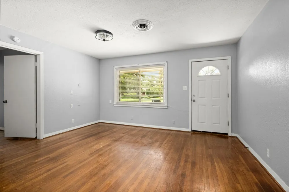 5106 W 43rd Houston, TX 77092