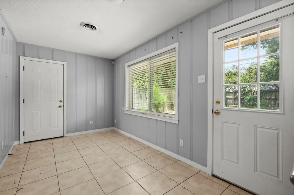5106 W 43rd Houston, TX 77092