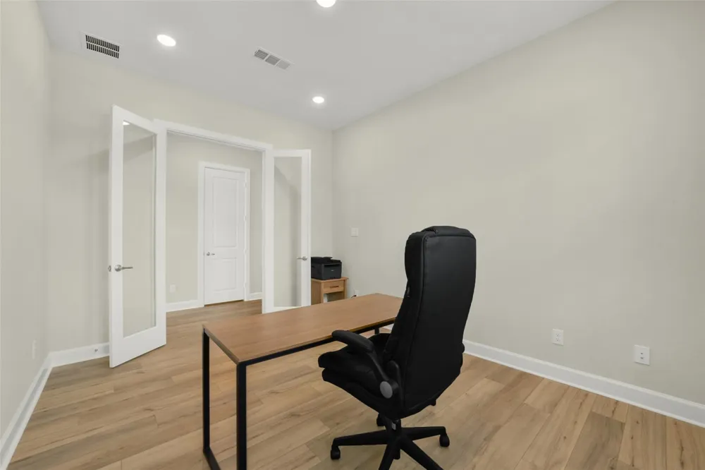 1702 Spring View Friendswood, TX 77546