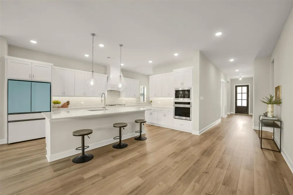 1702 Spring View Friendswood, TX 77546