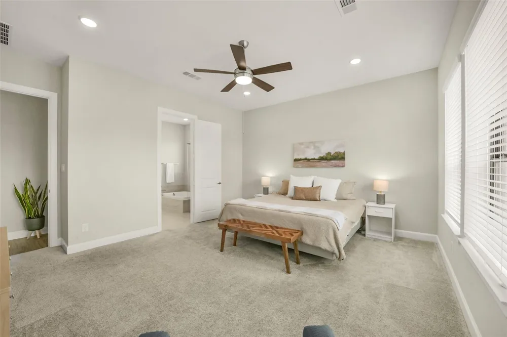 1702 Spring View Friendswood, TX 77546