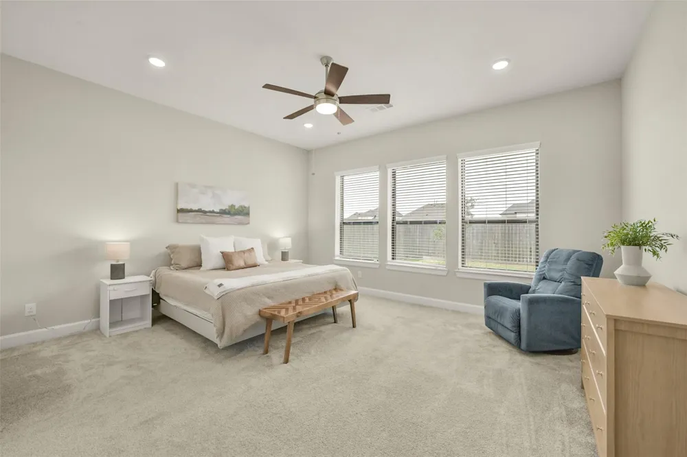 1702 Spring View Friendswood, TX 77546