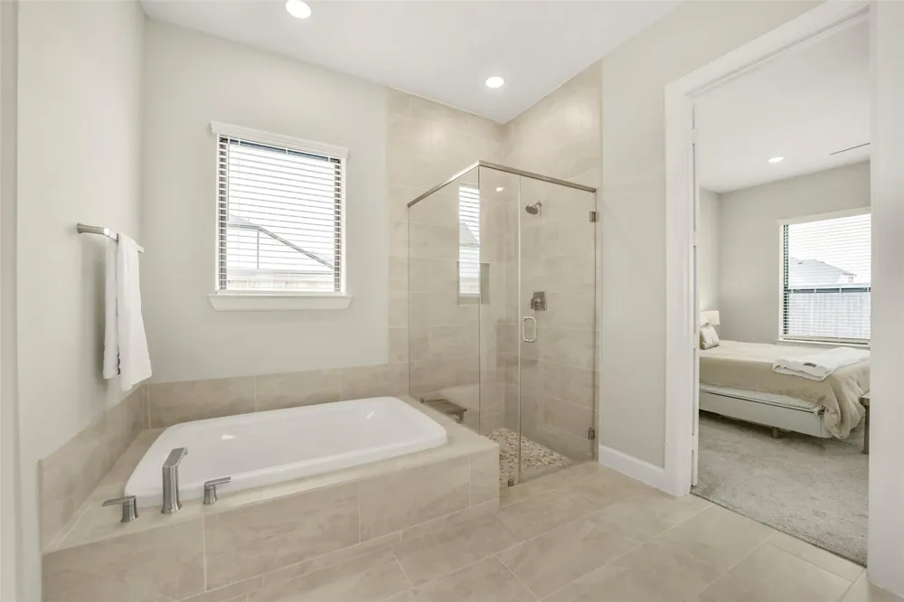 1702 Spring View Friendswood, TX 77546