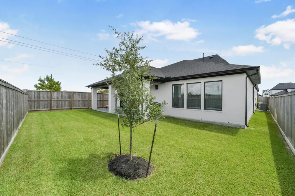 1702 Spring View Friendswood, TX 77546
