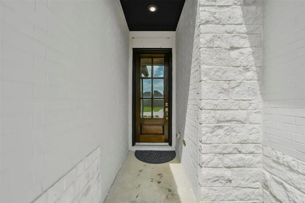 1702 Spring View Friendswood, TX 77546