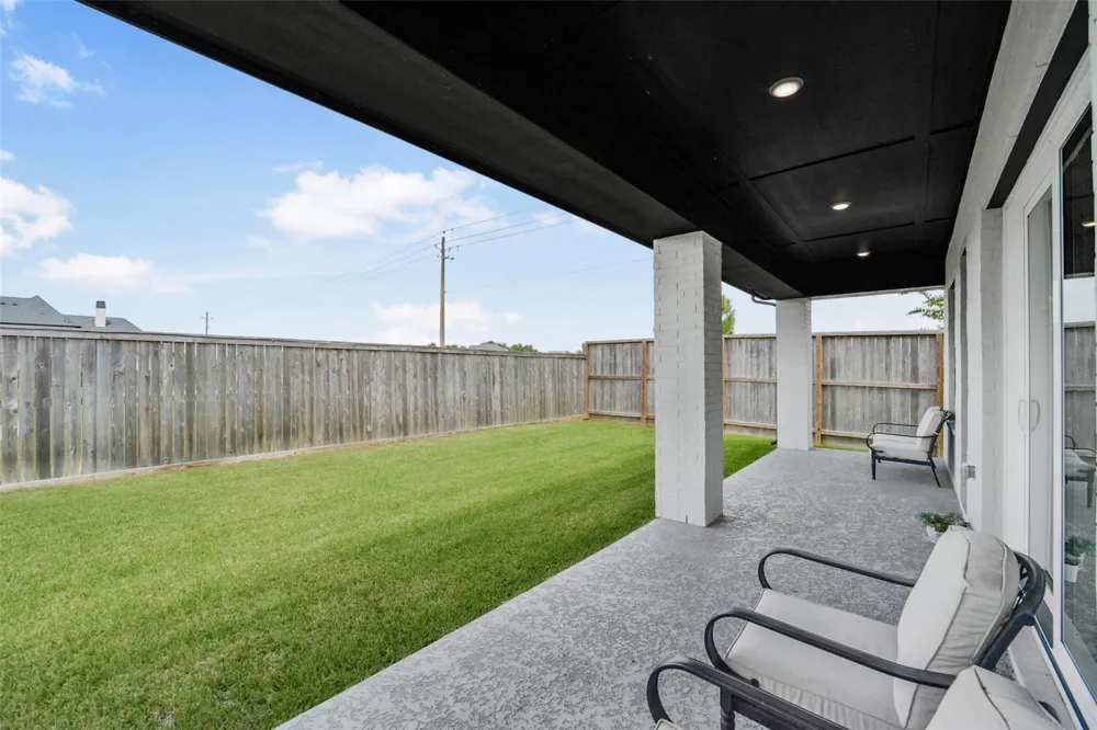 1702 Spring View Friendswood, TX 77546