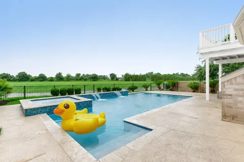 5611 Horseshoe Falls