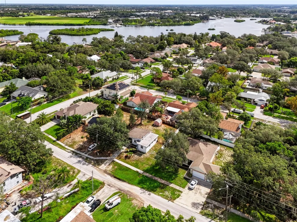1035 ANCLOTE DRIVE Tarpon Springs, FL 34689