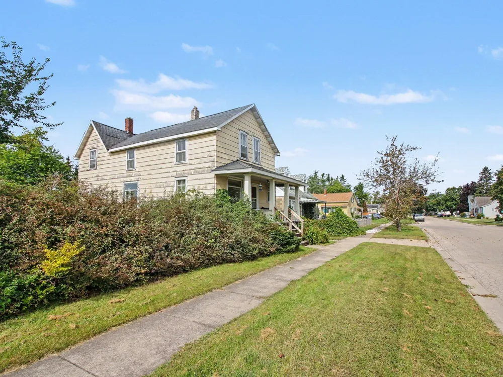 1126 River Street Alpena City, MI 49707