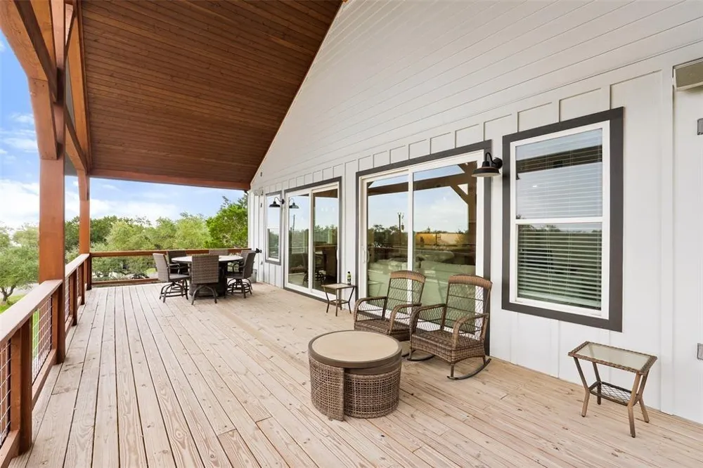 3160 Lakeview Drive Canyon Lake, TX 78133