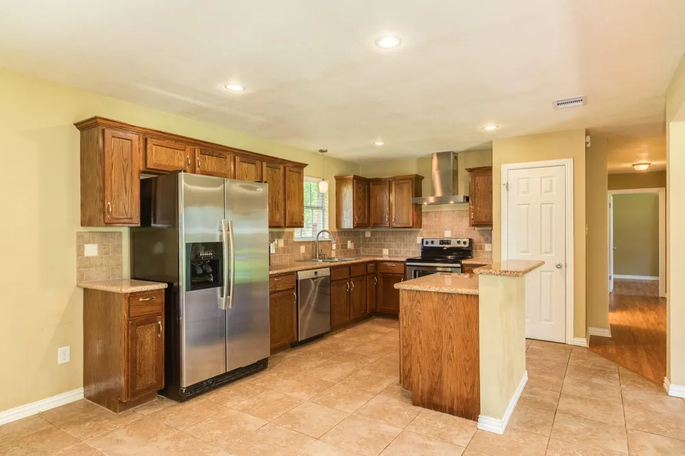 101 Irwin Rd Road West Columbia, TX 77486