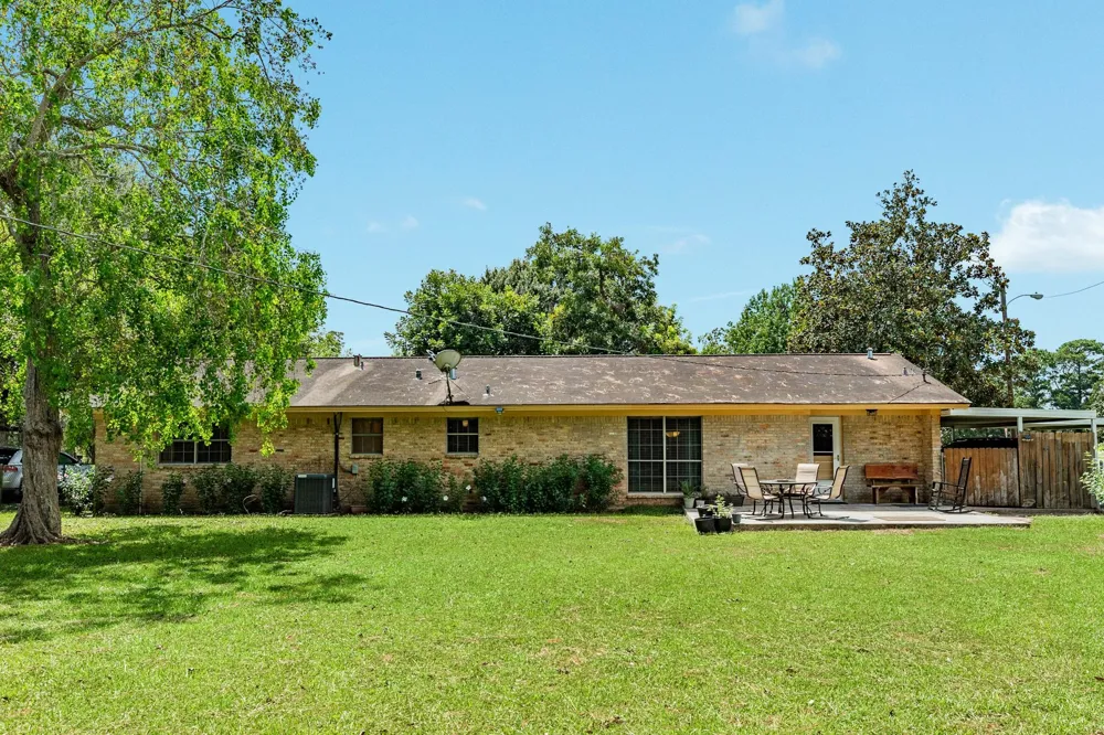 101 Irwin Rd Road West Columbia, TX 77486