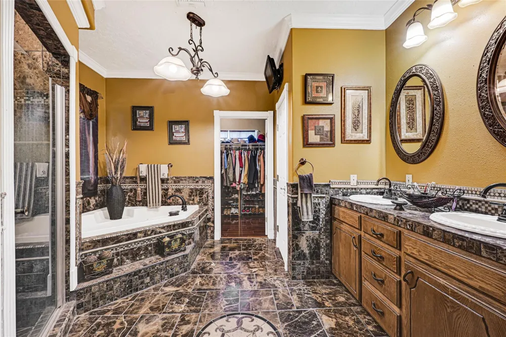 659 Washington Street Liberty, TX 77575