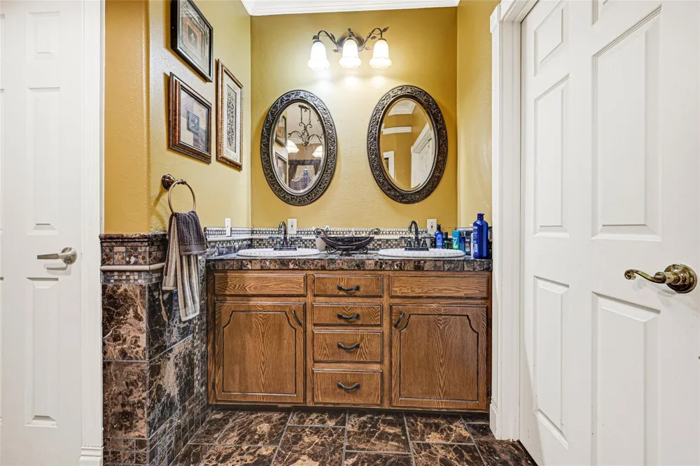 659 Washington Street Liberty, TX 77575