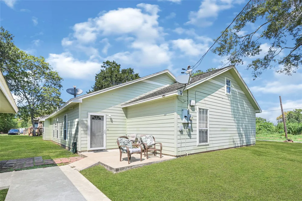 659 Washington Street Liberty, TX 77575