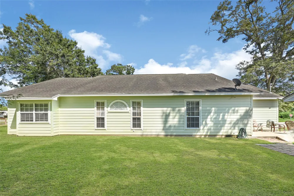 659 Washington Street Liberty, TX 77575