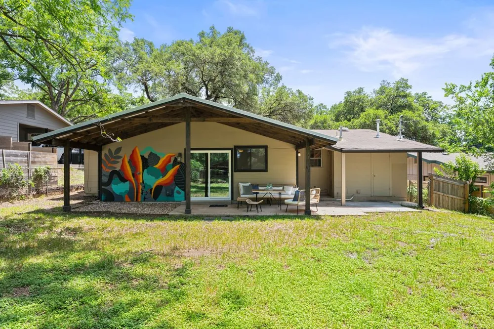 4904 Enchanted Lane Austin, TX 78745