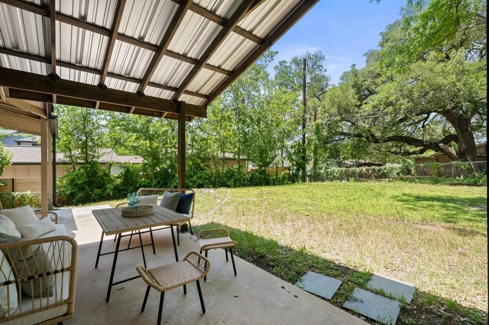 4904 Enchanted Lane Austin, TX 78745