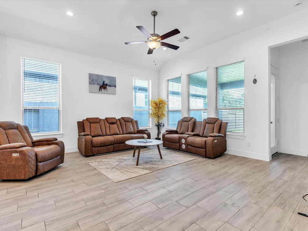 10718 Hidden Rock Drive Missouri City, TX 77459