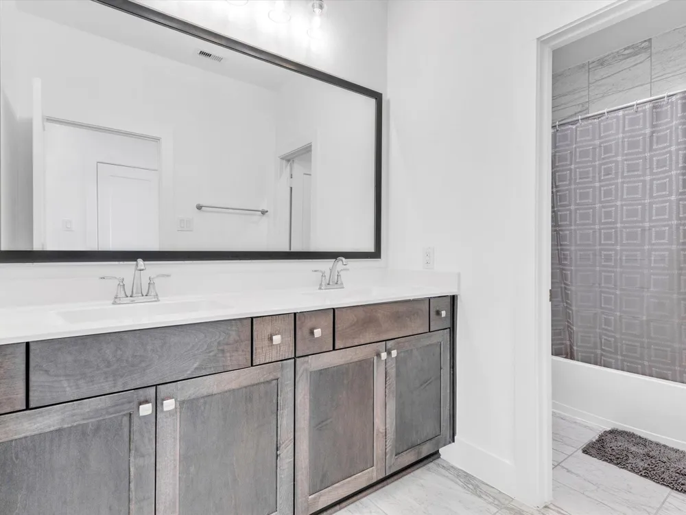 10718 Hidden Rock Drive Missouri City, TX 77459