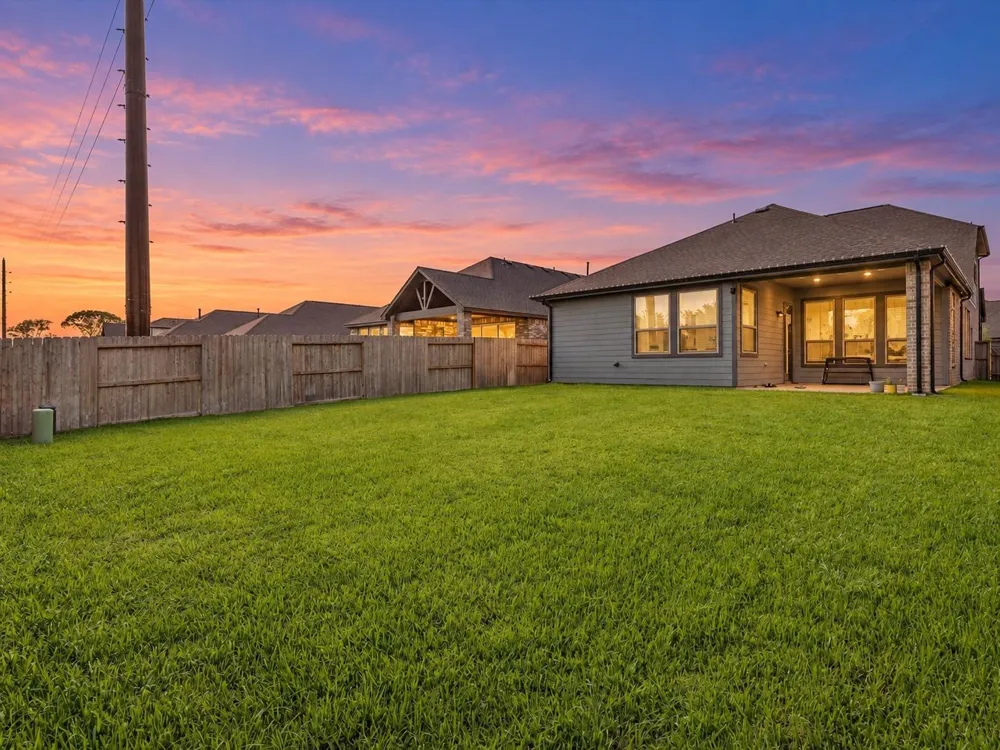 10718 Hidden Rock Drive Missouri City, TX 77459