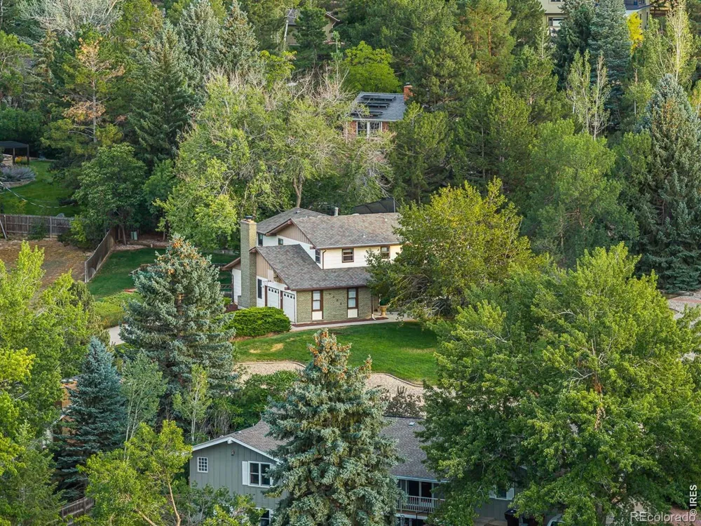 6686 Apache Court Niwot, CO 80503