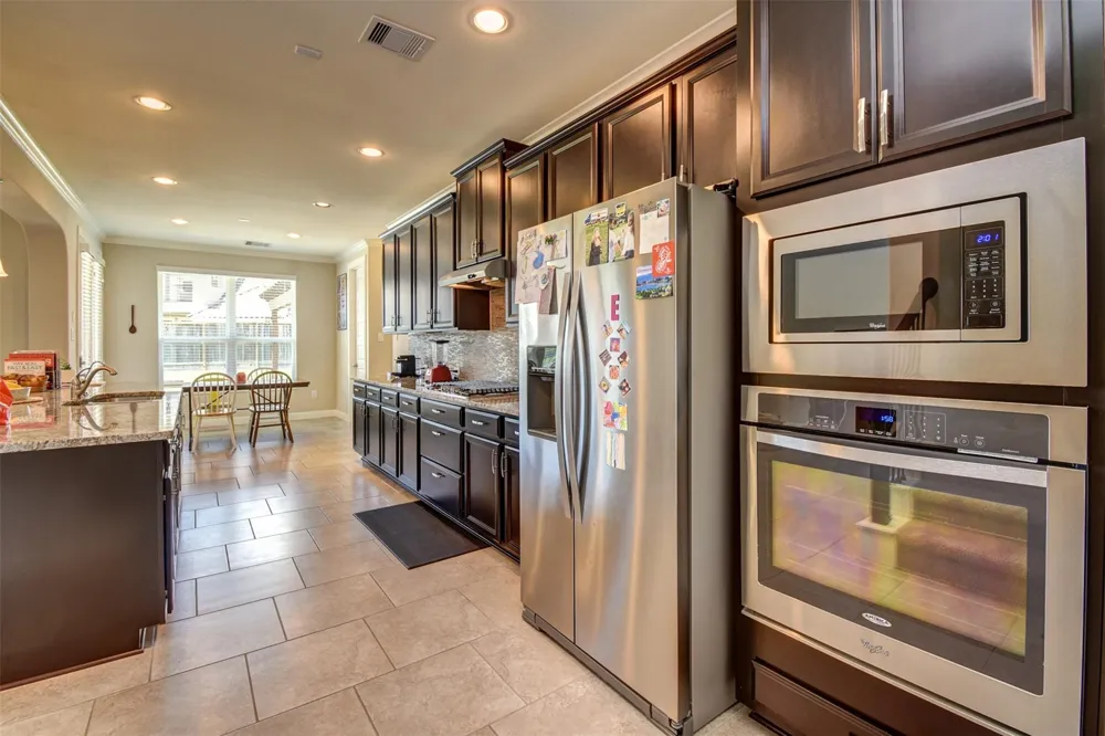 25710 Oakwood Knoll Drive Katy, TX 77494