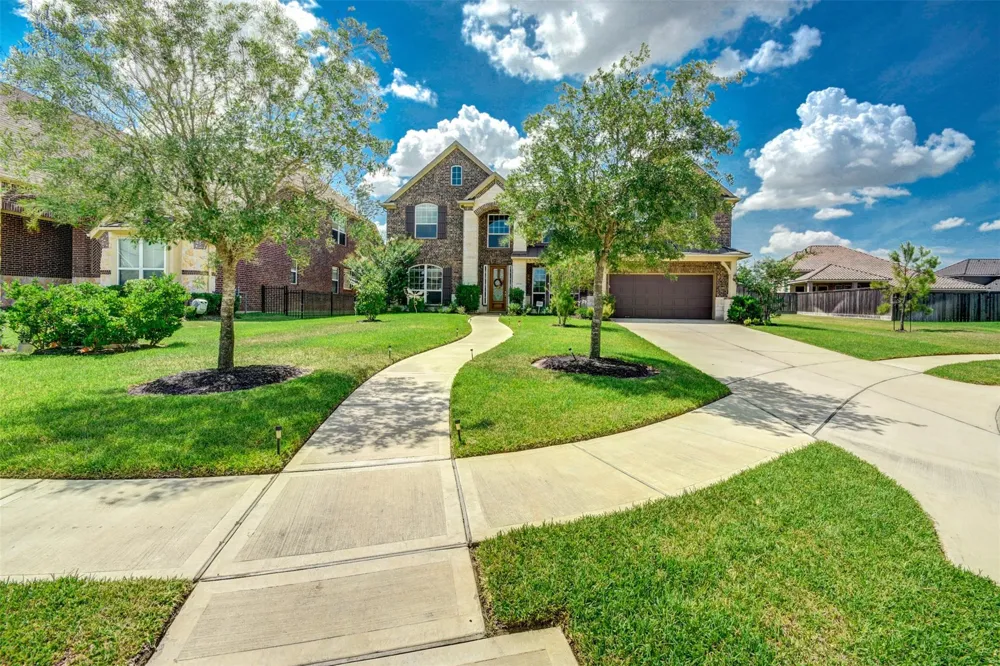 25710 Oakwood Knoll Drive Katy, TX 77494