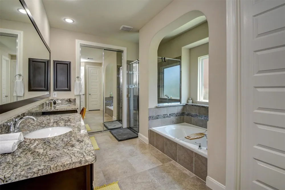 25710 Oakwood Knoll Drive Katy, TX 77494