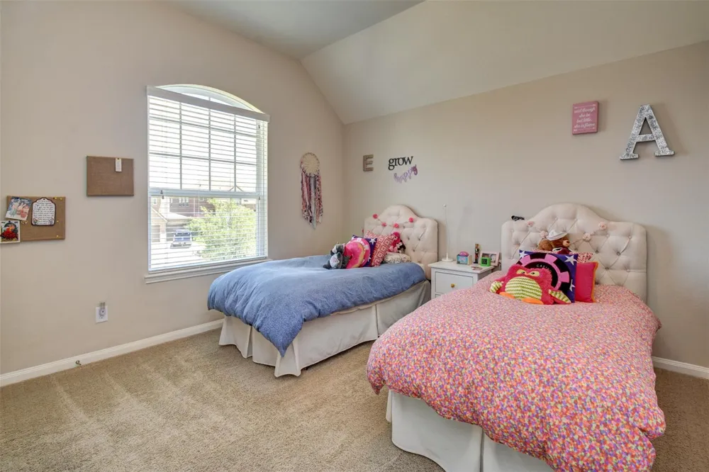 25710 Oakwood Knoll Drive Katy, TX 77494