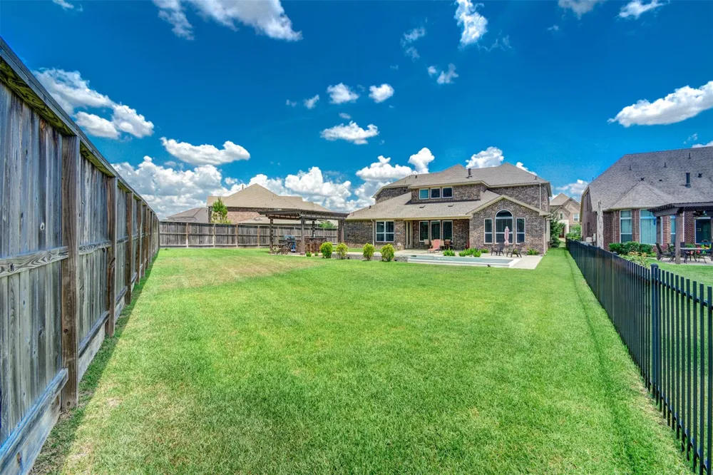 25710 Oakwood Knoll Drive Katy, TX 77494
