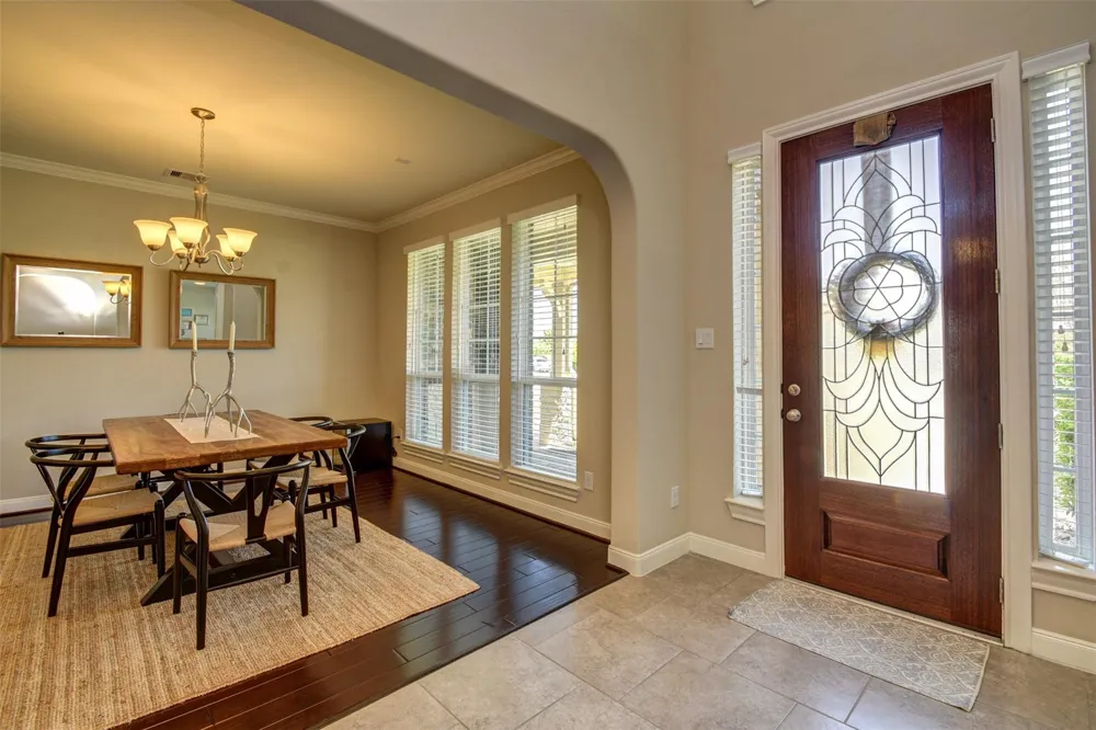 25710 Oakwood Knoll Drive Katy, TX 77494