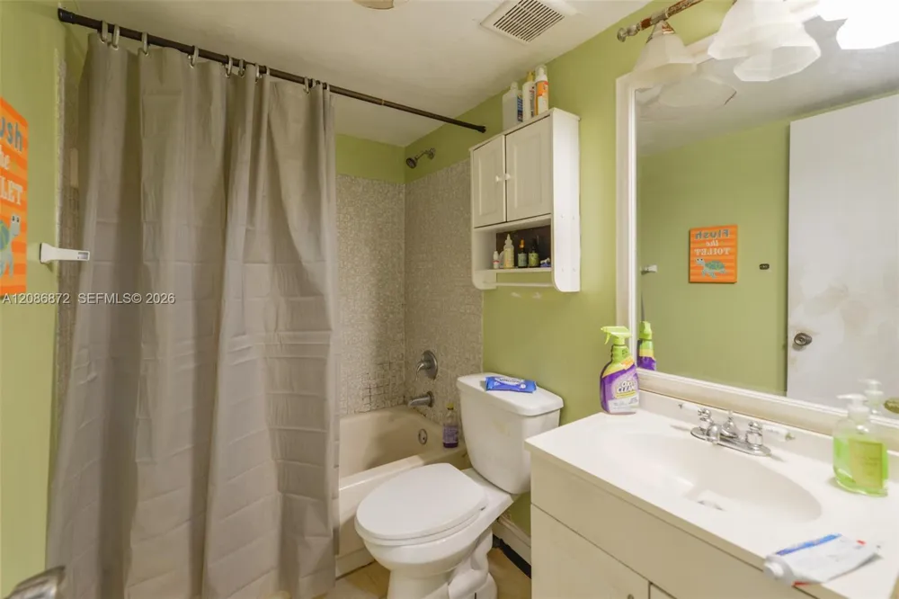 20005 NE 3rd Ct #3 Miami, FL 33179