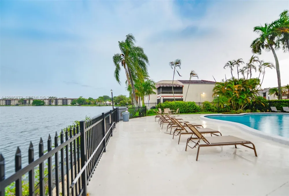 20005 NE 3rd Ct #3 Miami, FL 33179