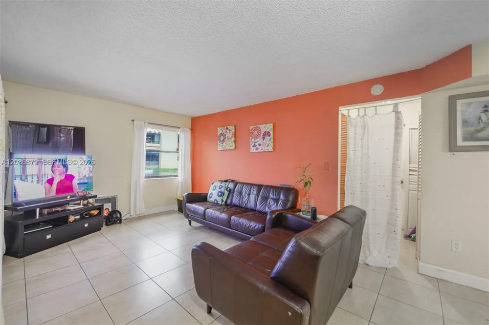 20005 NE 3rd Ct #3 Miami, FL 33179