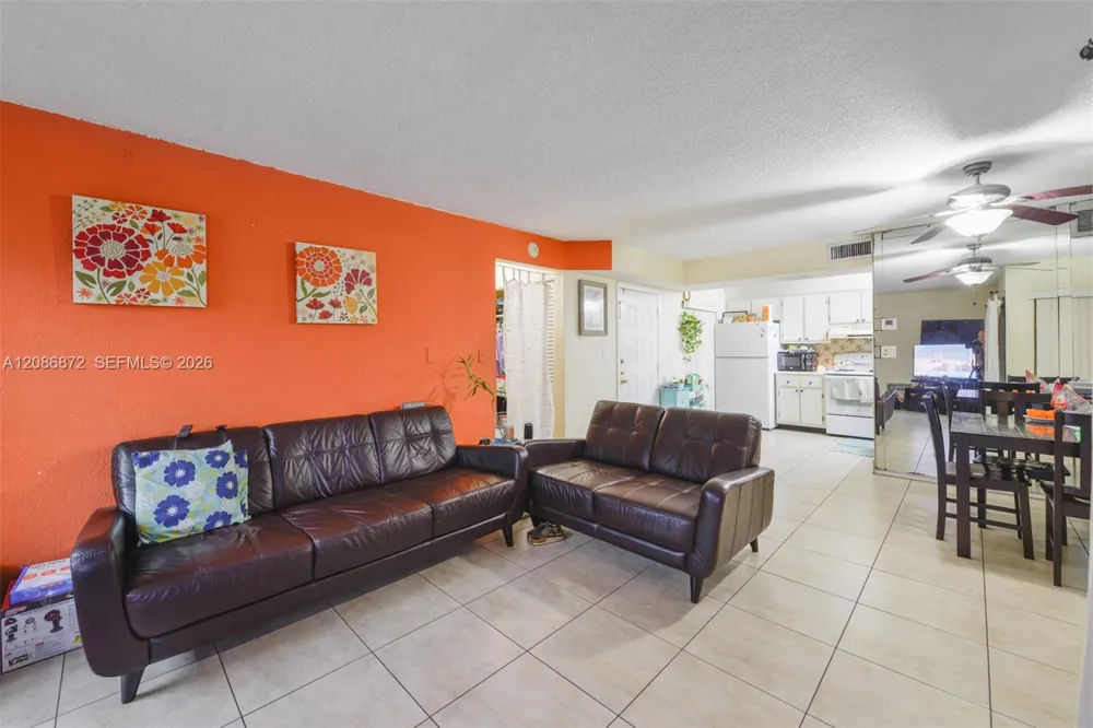 20005 NE 3rd Ct #3 Miami, FL 33179