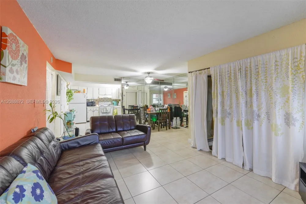 20005 NE 3rd Ct #3 Miami, FL 33179