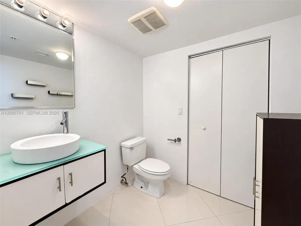 16699 Collins Ave #1610 Sunny Isles Beach, FL 33160