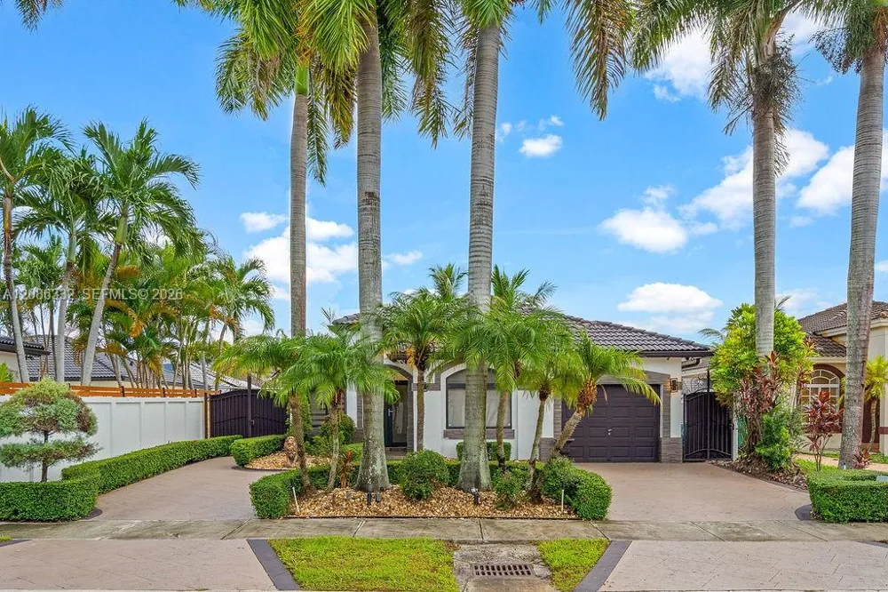 19953 NW 78th Ave Hialeah, FL 33015