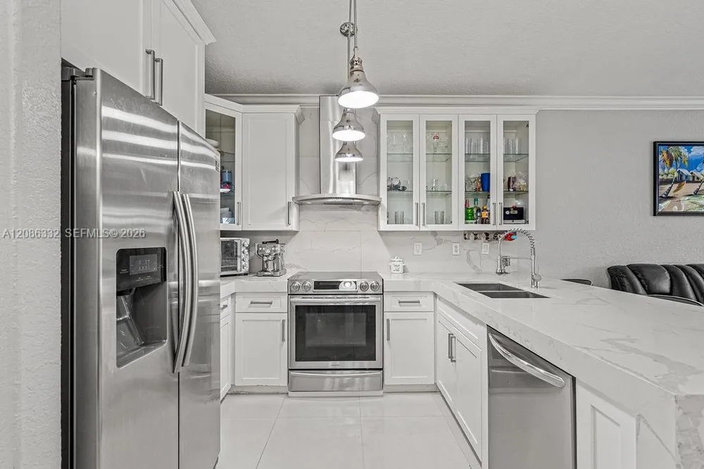 19953 NW 78th Ave Hialeah, FL 33015