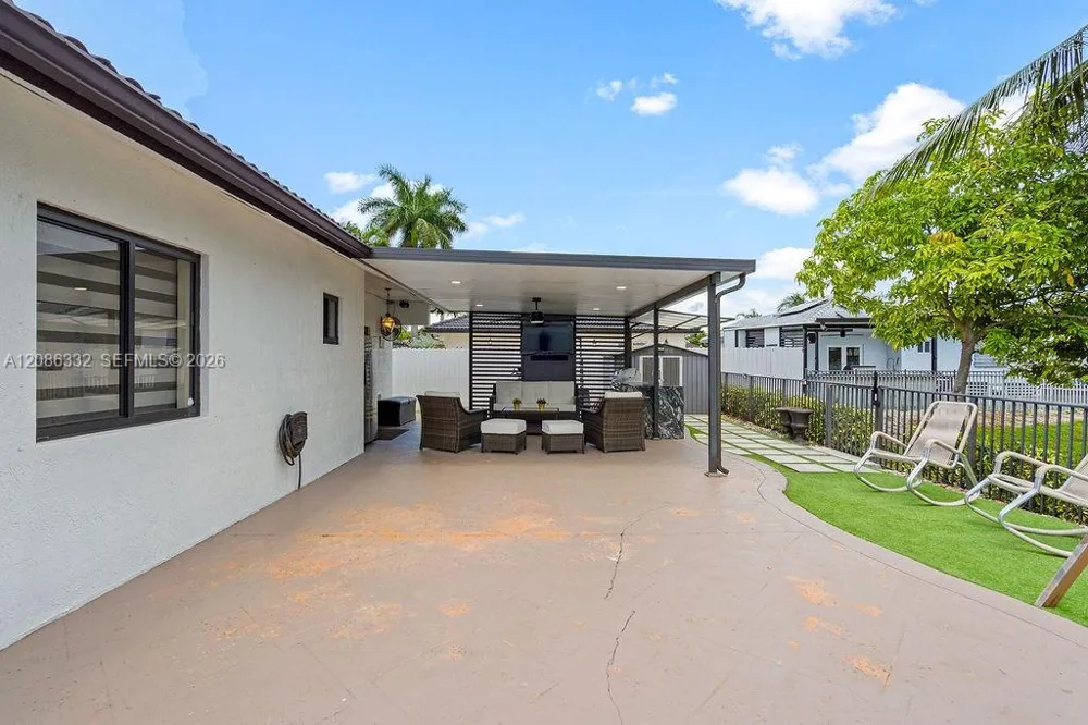 19953 NW 78th Ave Hialeah, FL 33015
