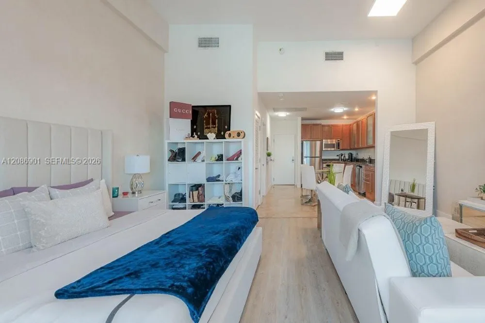 2301 Collins Ave #1630 Miami Beach, FL 33139