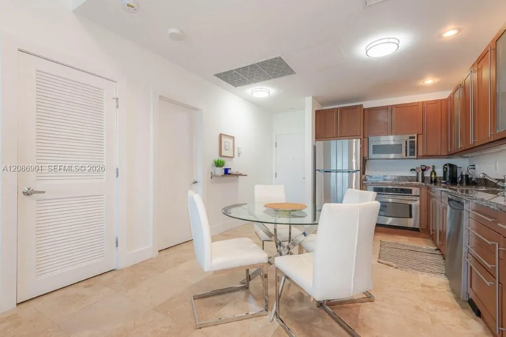 2301 Collins Ave #1630 Miami Beach, FL 33139