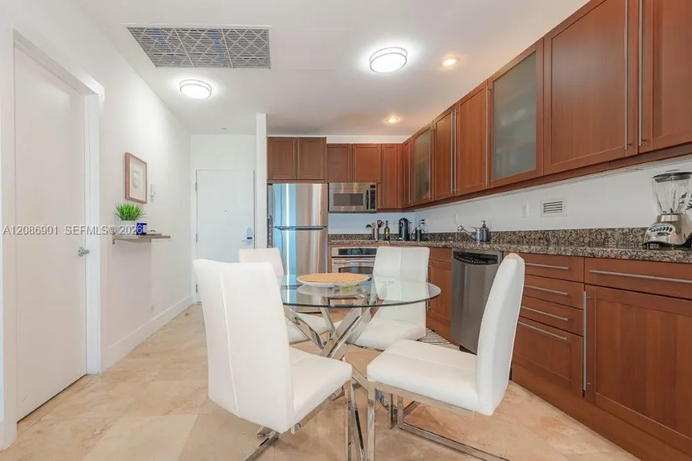 2301 Collins Ave #1630 Miami Beach, FL 33139